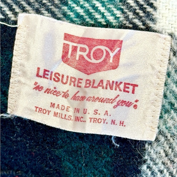 TROY Leisure Blanket PLAID Red & Green Lap/StadiumBlanket Acrylic USA - Picture 7 of 7